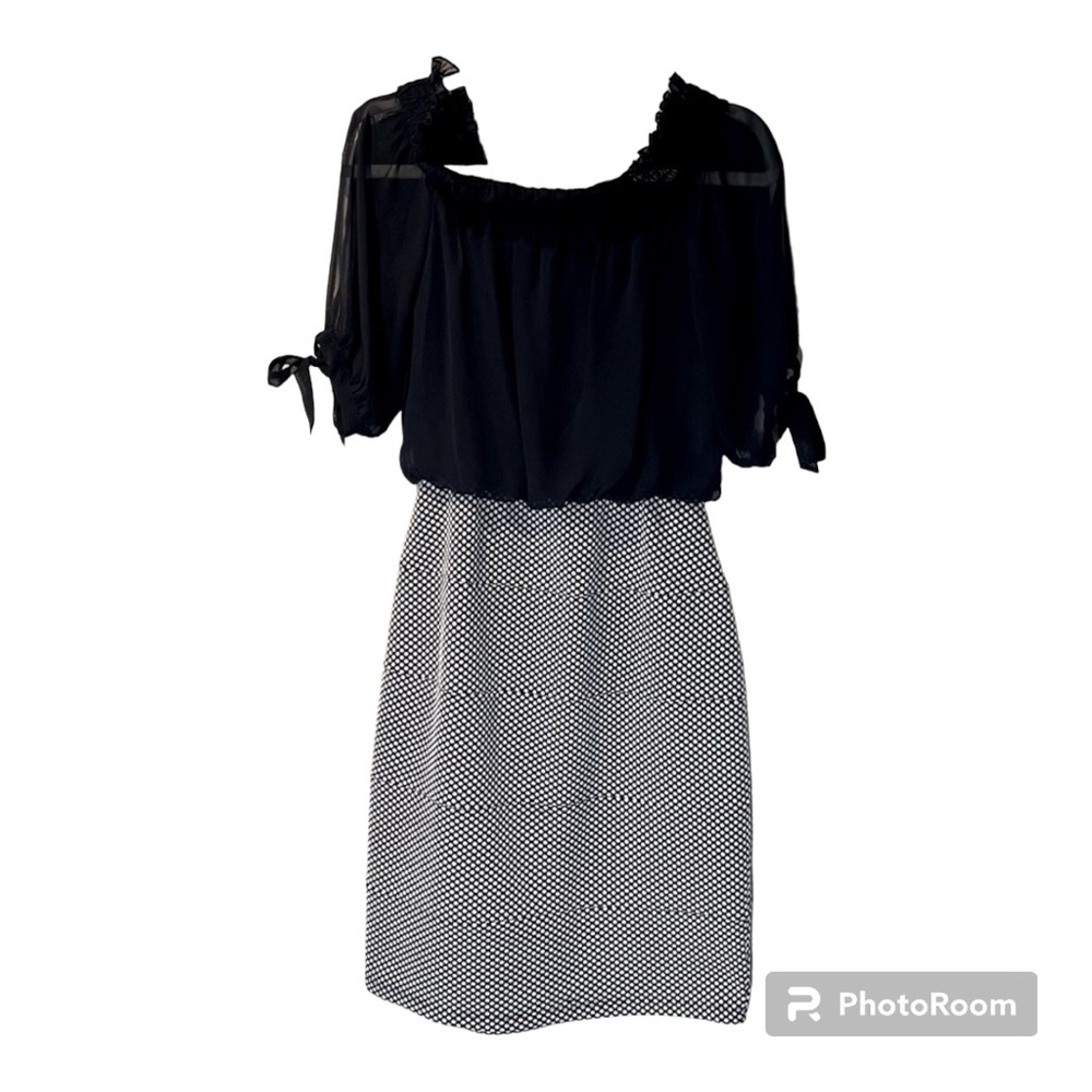 Enfocus blue and white dress with open sleeve